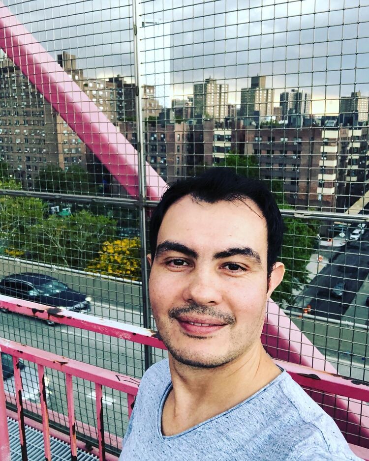  24558730  Aleks, 38 ,    New York City