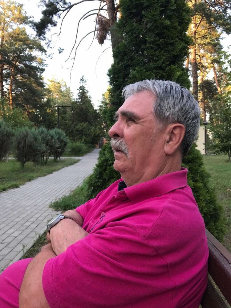  20782580  Valerij, 74 ,    
