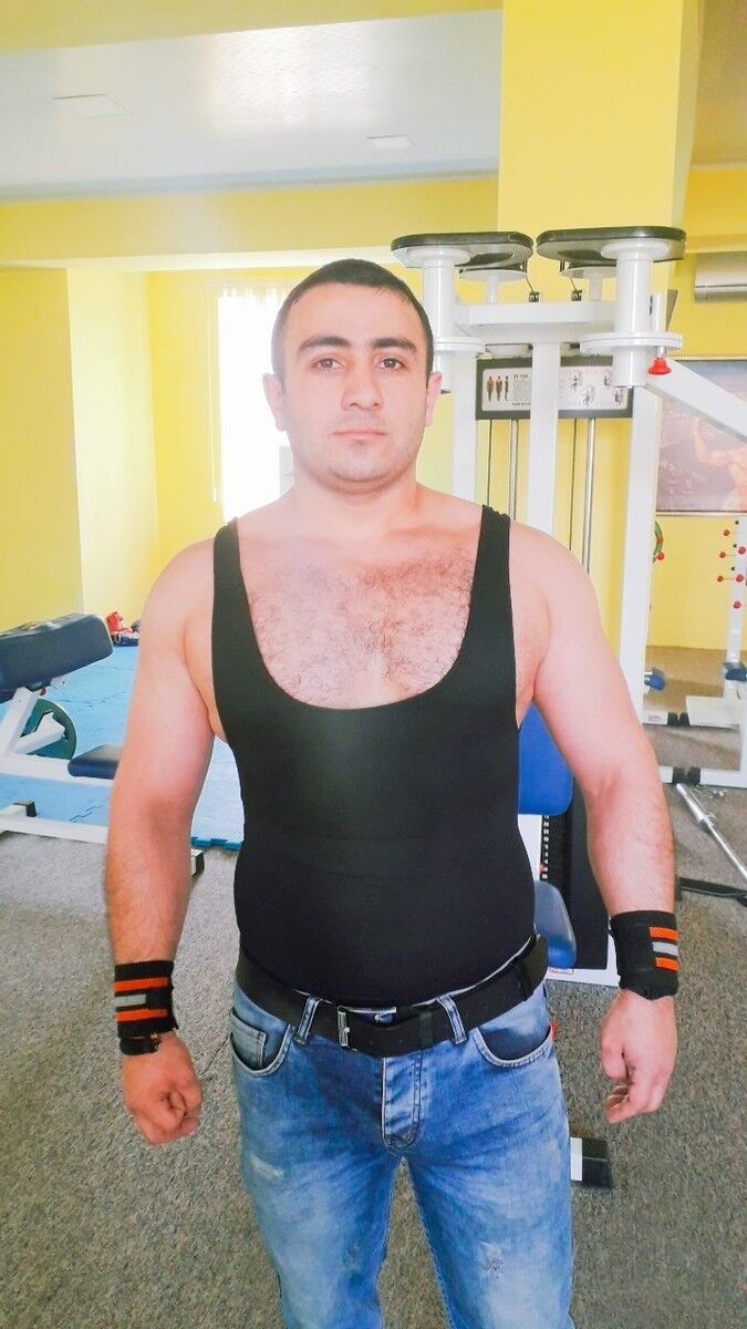  ,   Zaur, 42 ,   ,   , c 