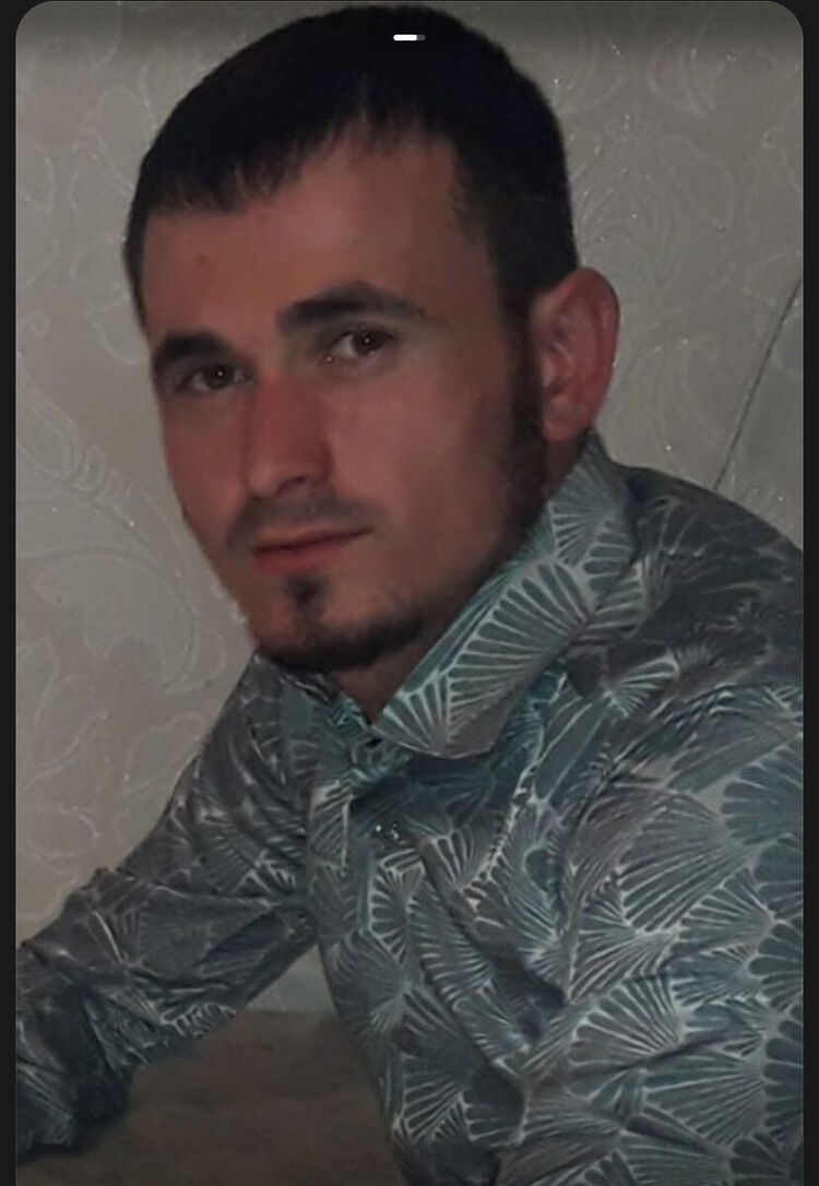  ,   Ilyas, 32 ,   ,   