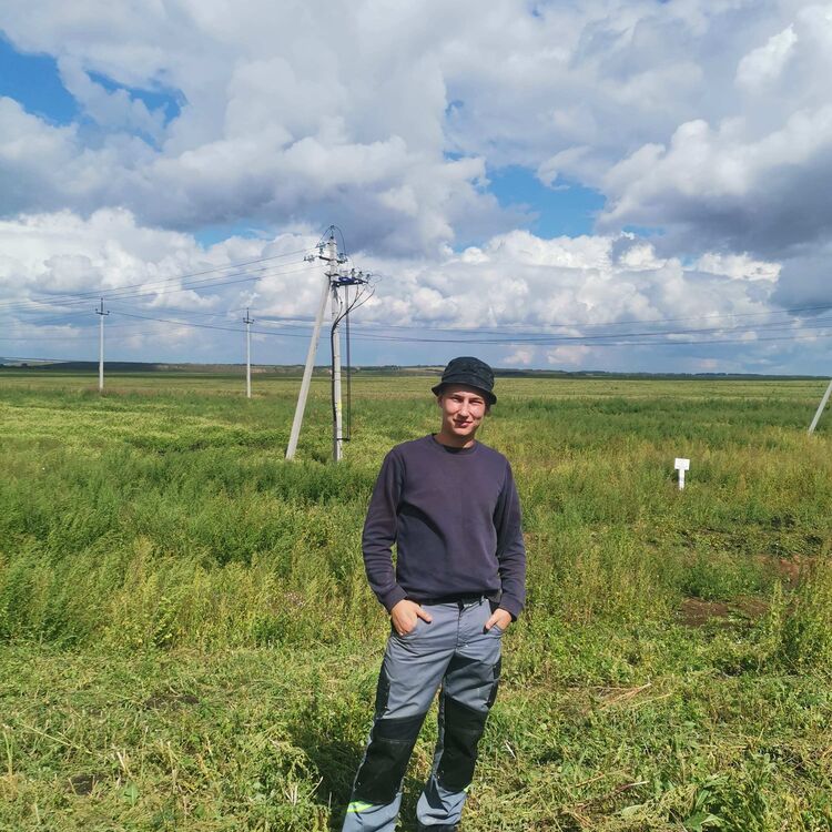  45462880  Vadim, 22 ,    