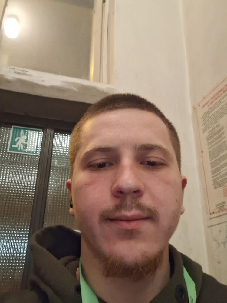  50196080  Ivan, 22 ,    
