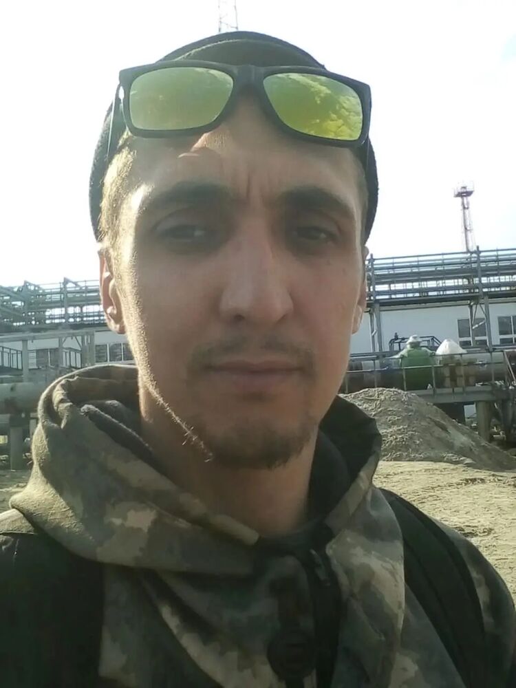 32988380  , 34 ,    