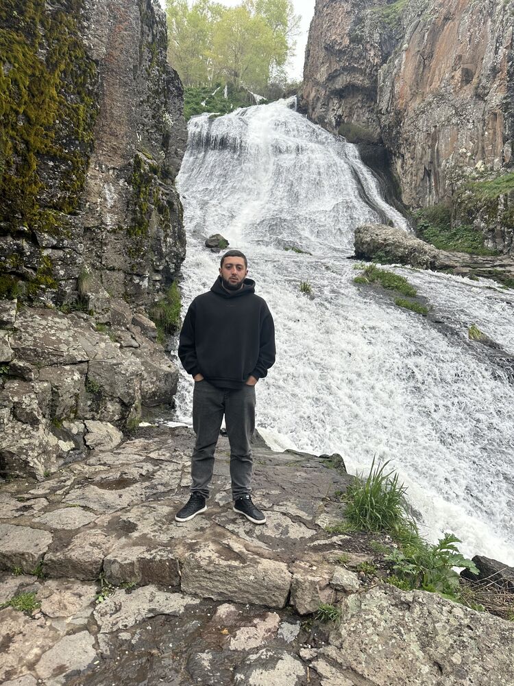  46282590  Sergey, 25 ,    Canary Wharf