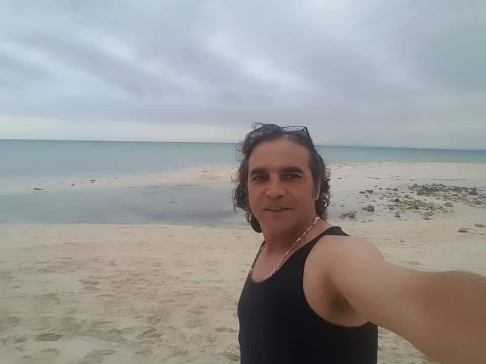  33624300  Denis, 45 ,    