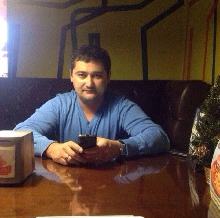  30427580  Ruslan, 46 ,    