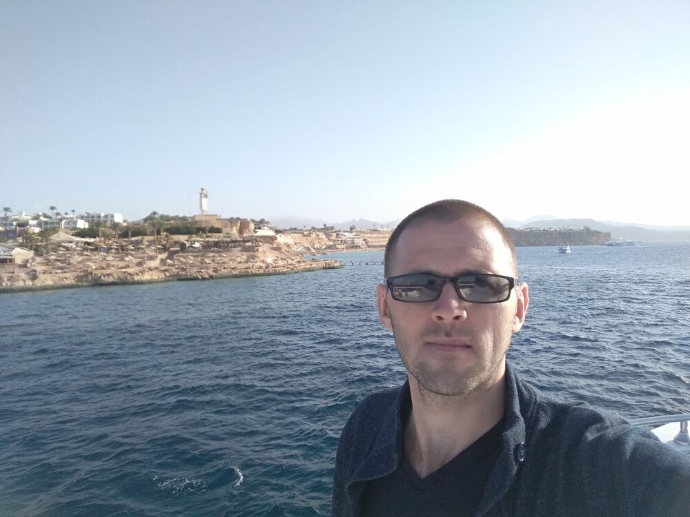  ,   Valerii, 47 ,     , c 