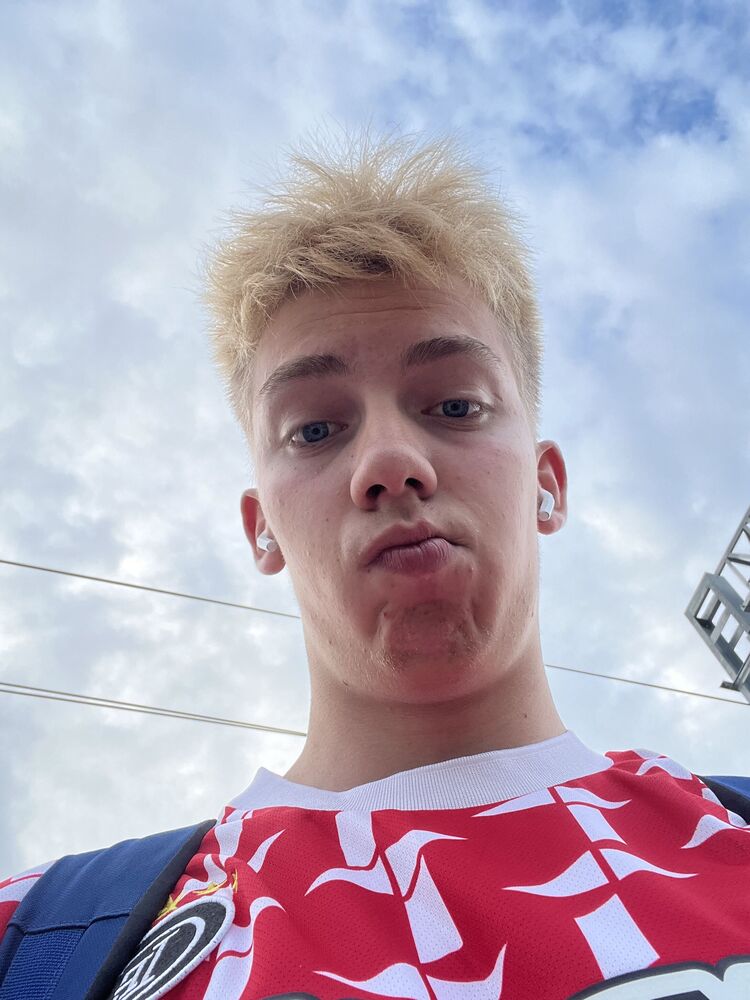  30819240  , 21 ,    -