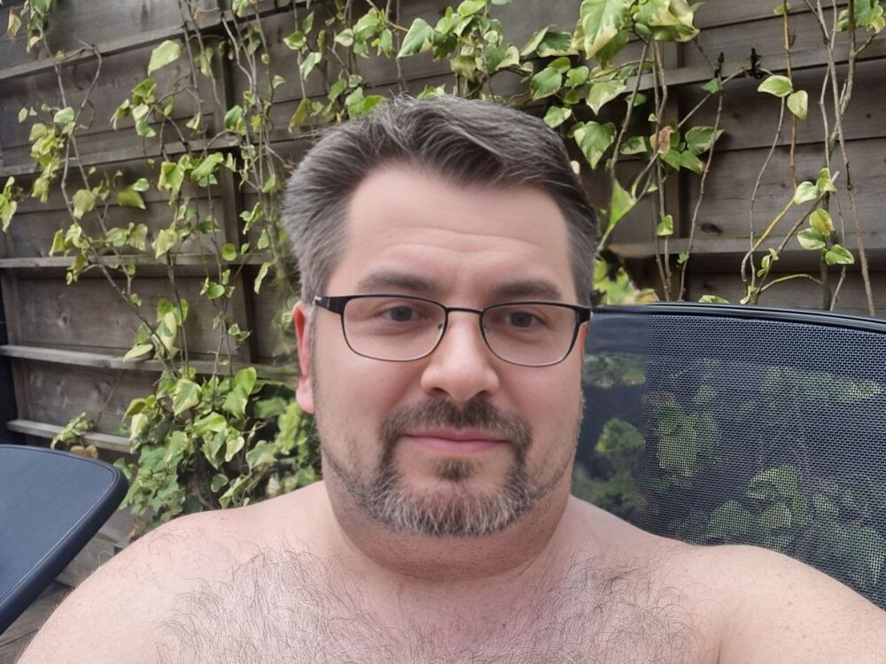  43327700  Alex, 47 ,    