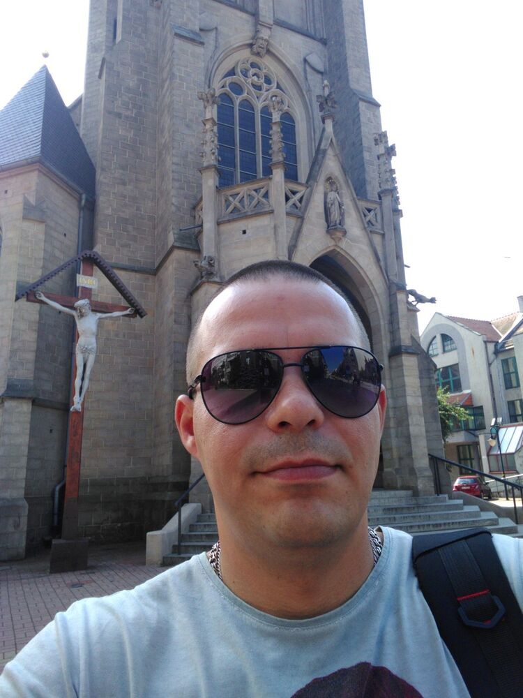  13023150  Artur007, 36 ,    