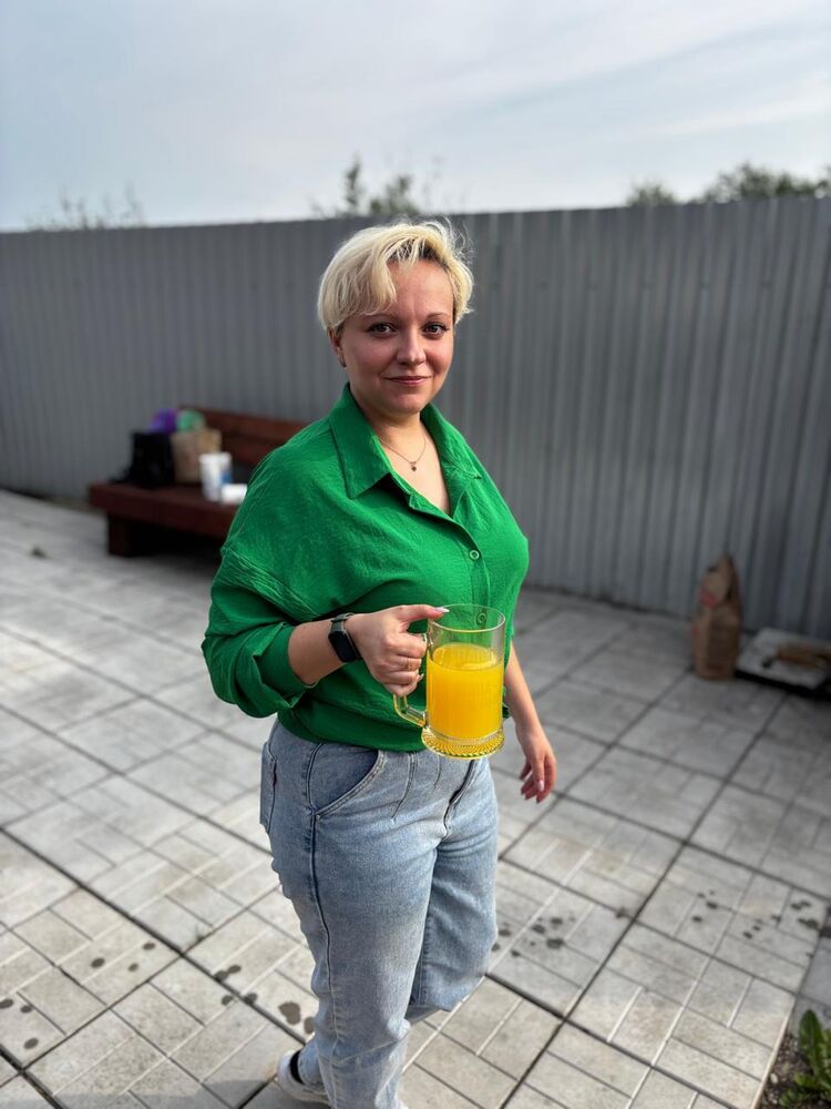  52138550  Ekaterina, 34 ,     