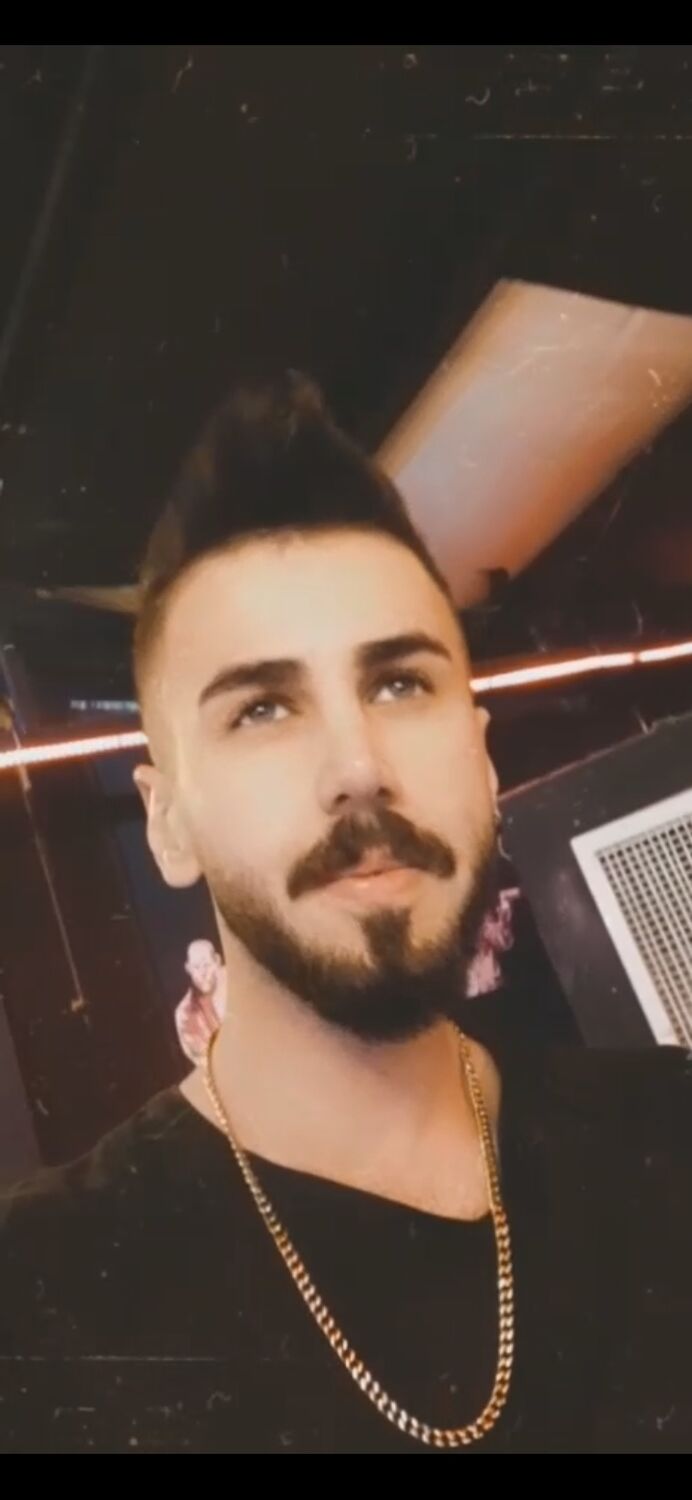  31872390  Peaky, 27 ,    