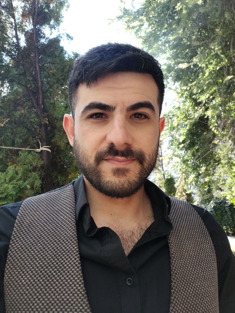  48288400  Ali, 35 ,    