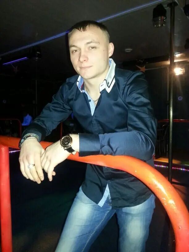  39058680  Sever, 33 ,    