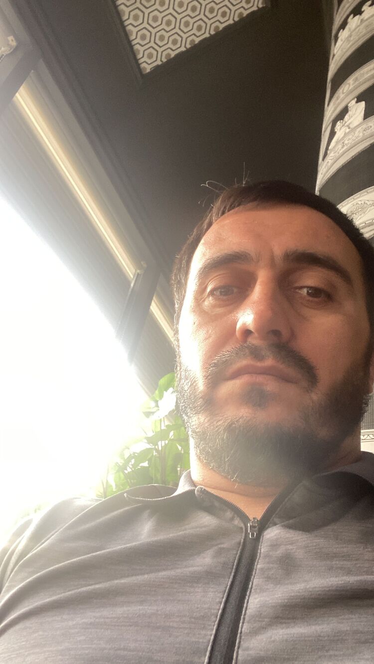  ,   Vladelez, 41 ,   ,   
