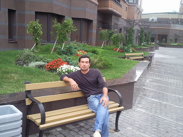  ,   Komil, 44 ,   
