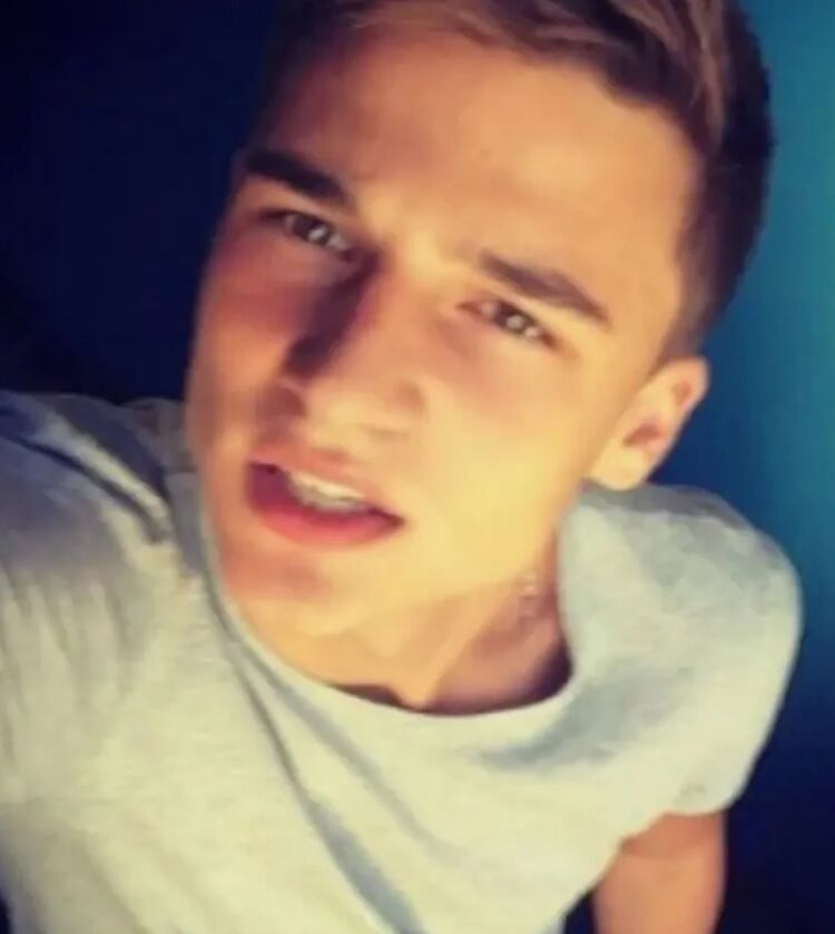  52069360  , 19 ,    