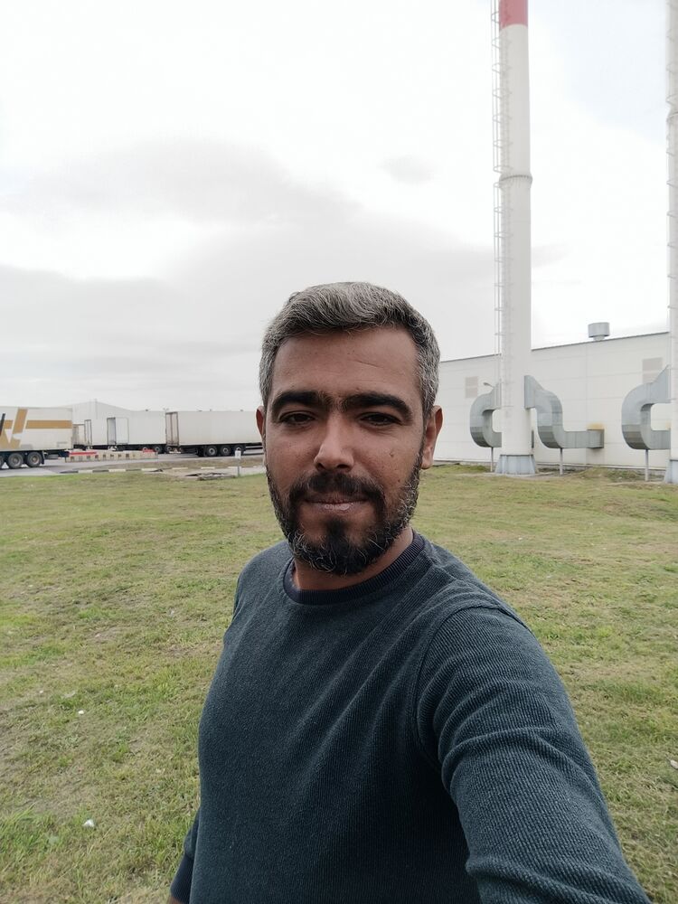  37921720  Ahmet, 35 ,    