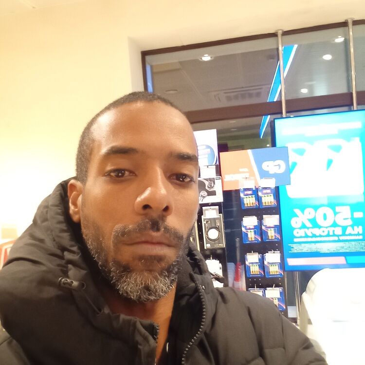  ,   Dannys, 40 ,   ,   