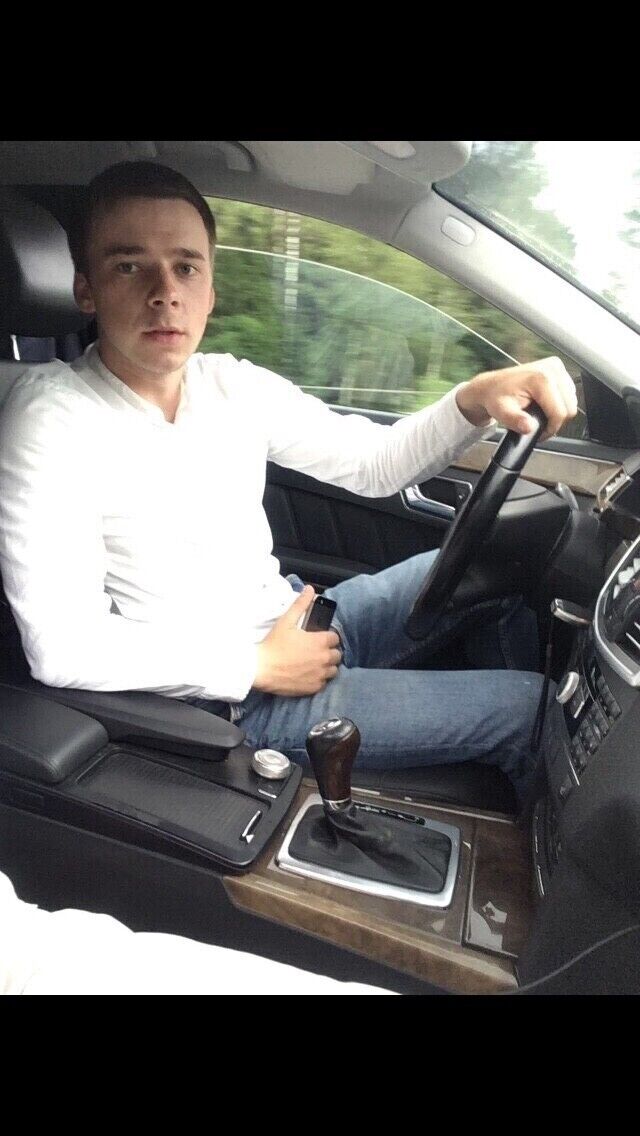  21255680  Arcadi, 31 ,    