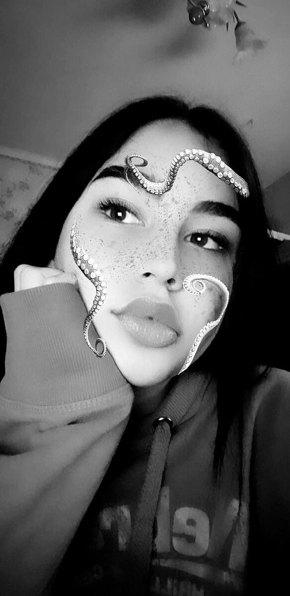  ,   Venera Vurm, 23 ,   ,   , c 
