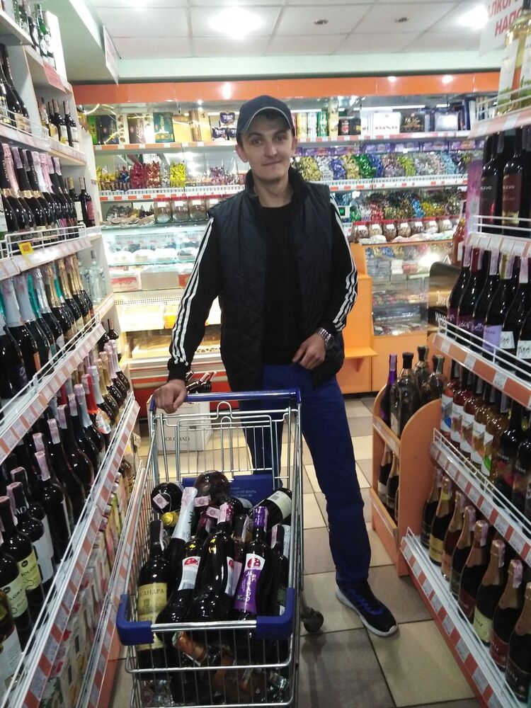  ,   Anton, 34 ,   