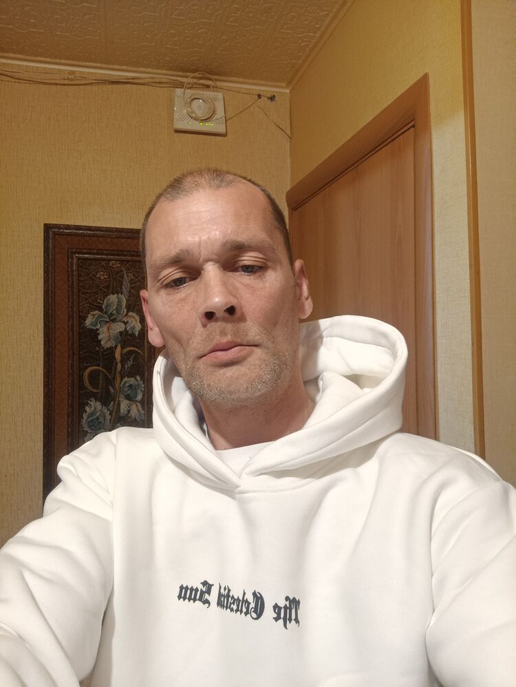  46043470  , 42 ,    