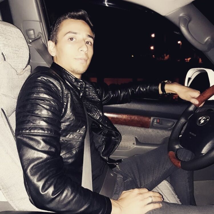  ,   Ceyhun, 31 ,     , c 