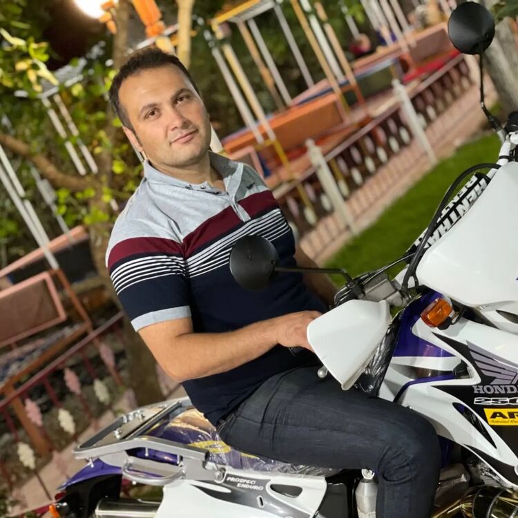  51770250  Imaan, 42 ,    Werda