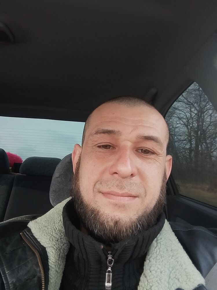 50723090  Umar, 39 ,    