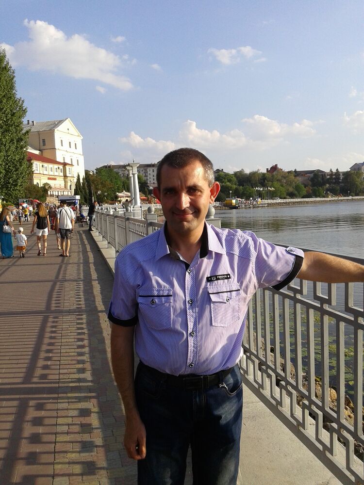  51616850  Volodya, 42 ,    