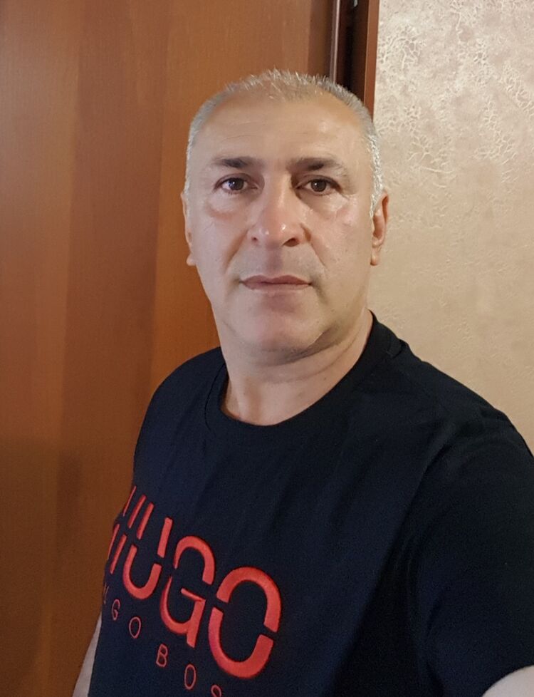  49786820   , 44 ,    