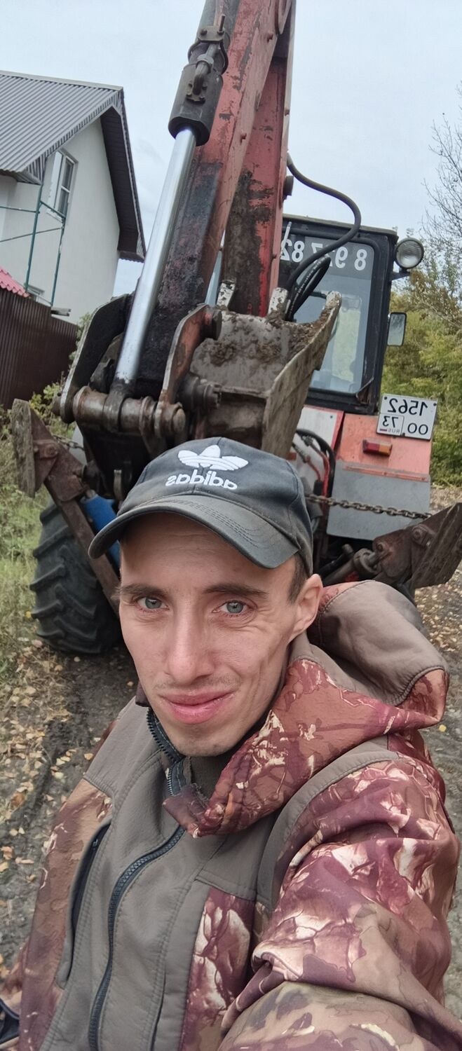  53712630  Ruslan, 73 ,    