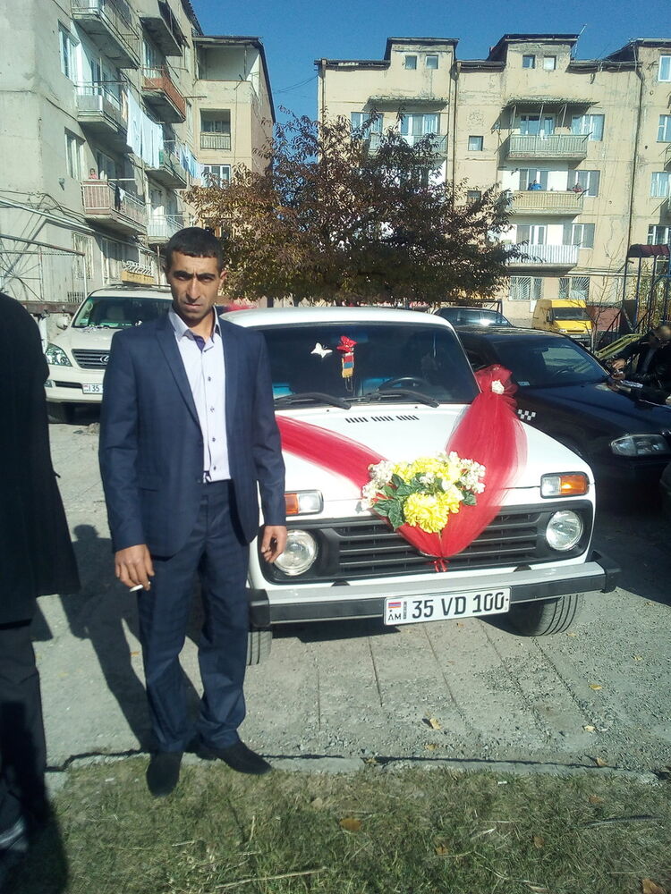  14227530  Lev, 32 ,    