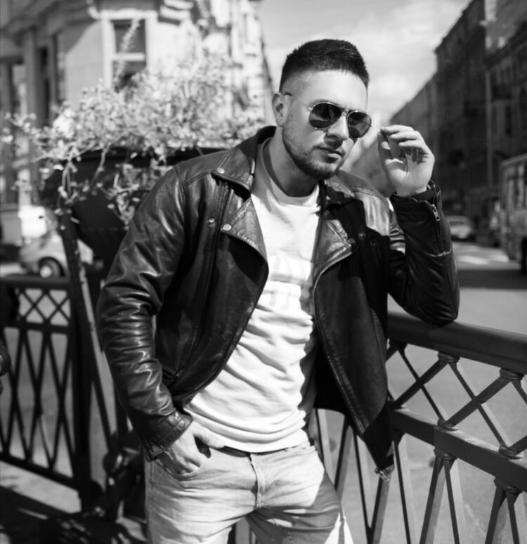 ���� 27417520 ������� Maik, 32 ����, ���� ���������� � �����-����������