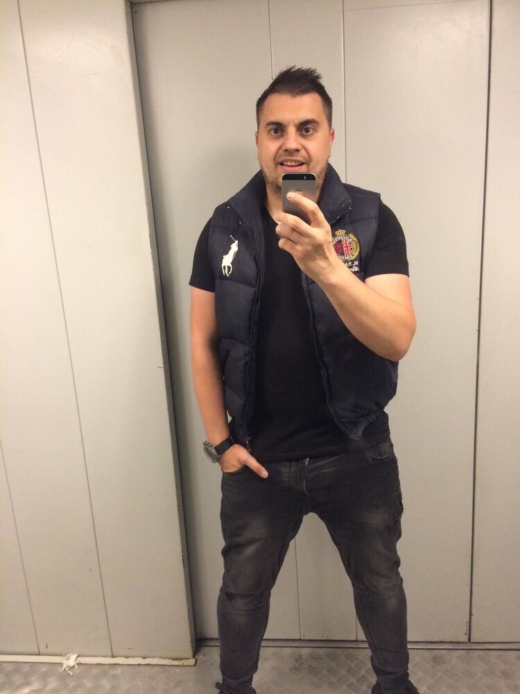  37674140  , 44 ,    
