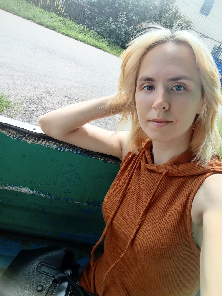  45786890  Viktoria, 30 ,    
