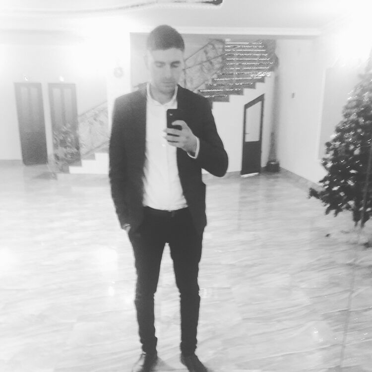  18863340  Alex, 40 ,    