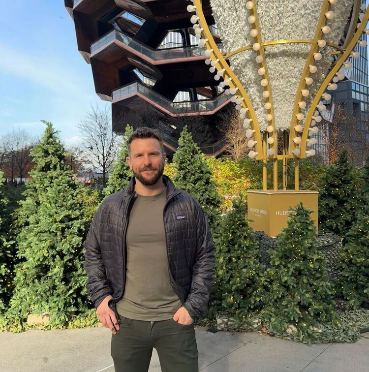  43491530  , 33 ,    --