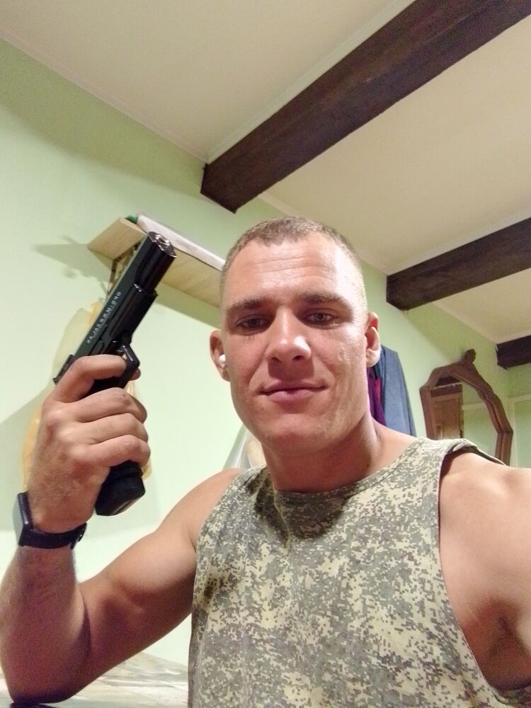  37766990  Victor, 27 ,    