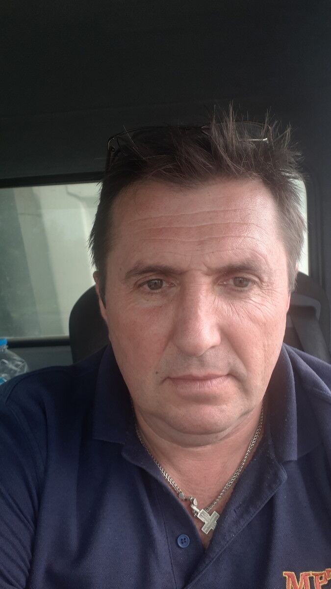  13852310  Lybomir, 52 ,    