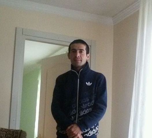  10713130  Bacha, 39 ,    