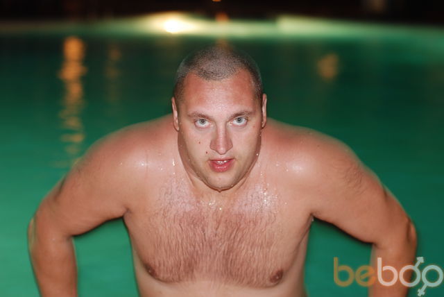  1062100  Pavel, 43 ,    