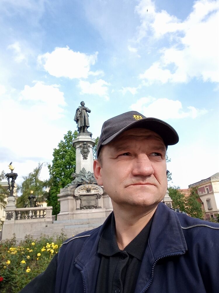  ,   Sasha, 49 ,     , c 