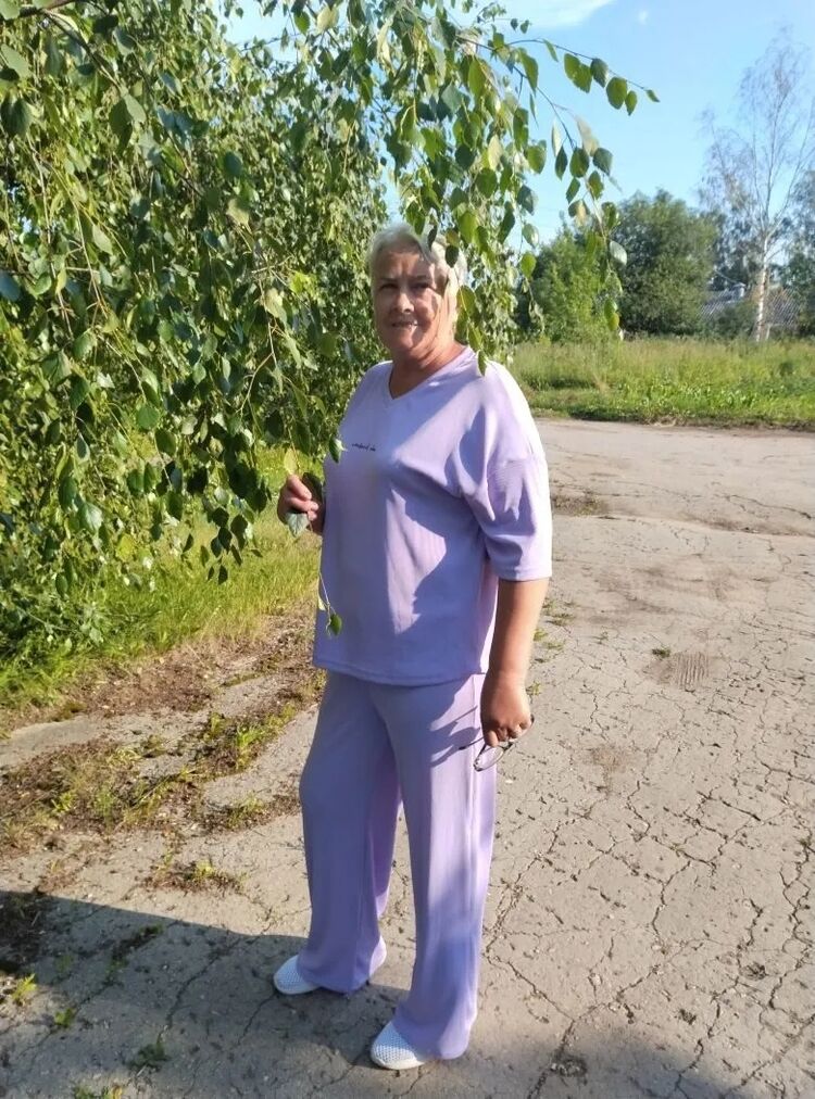  44485820  Tatyana, 64 ,    