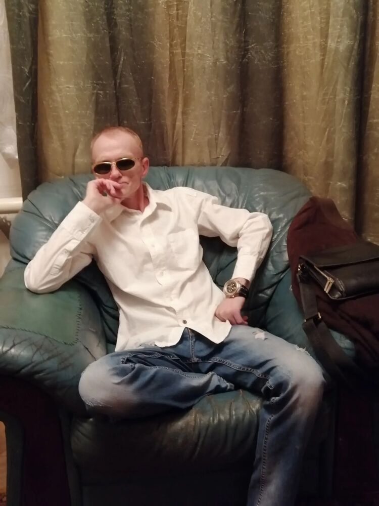  ,   Oleg, 54 ,   ,   