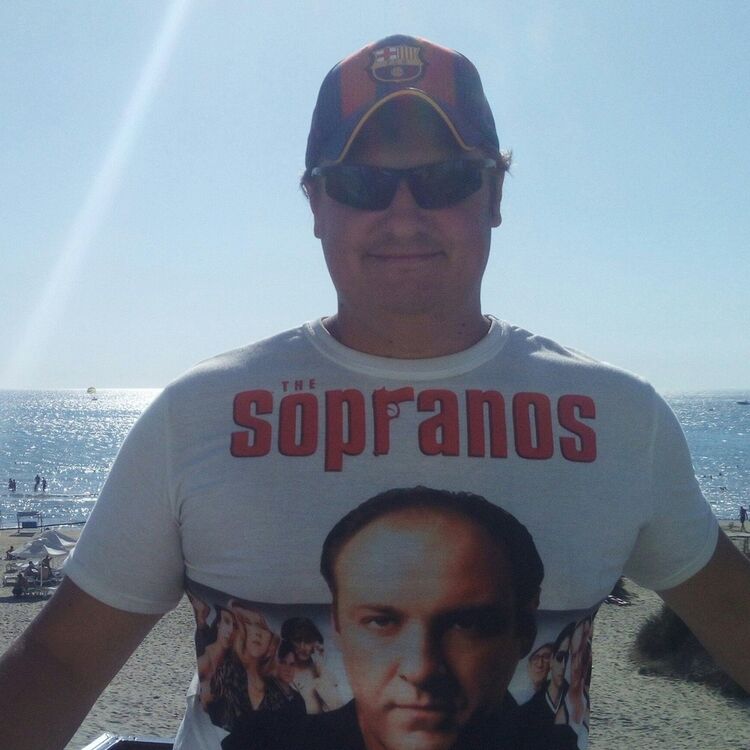 ,   Mikhail, 40 ,   ,   , c 