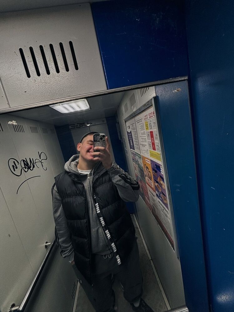  43772760  , 23 ,    