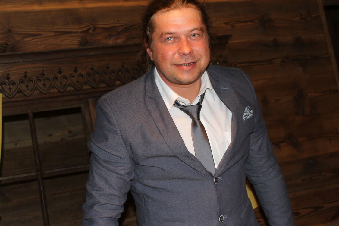  Cologno Monzese,   Dmitro, 51 ,   ,   , c , 