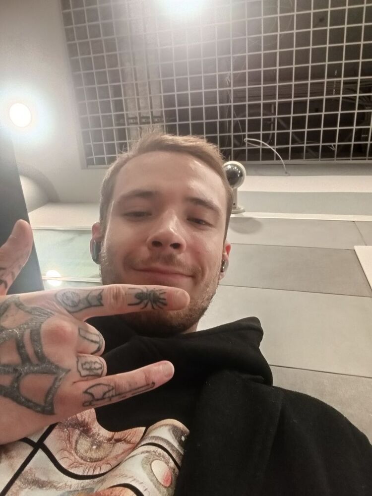  51468220  , 25 ,    -